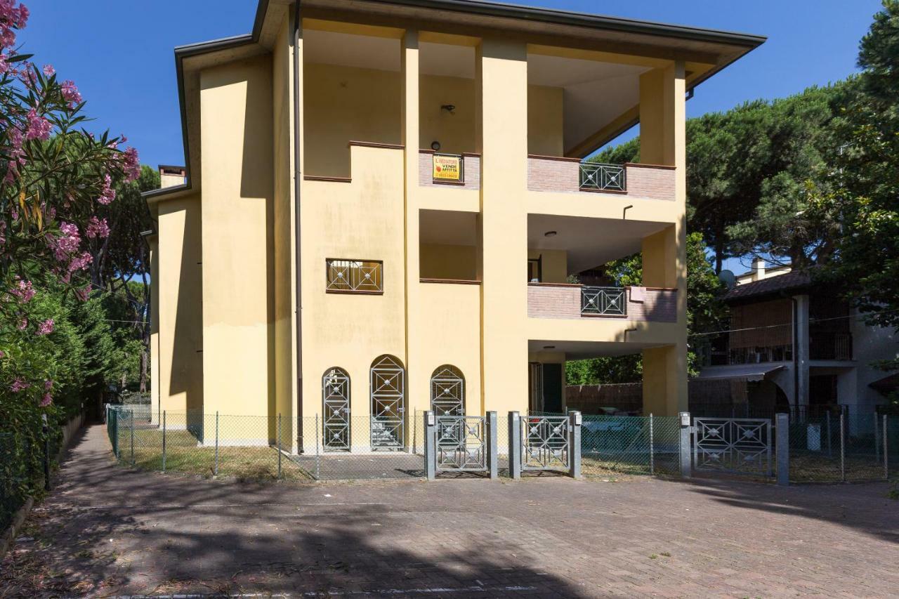 Le Terrazze Apartments Lido di Spina Eksteriør bilde